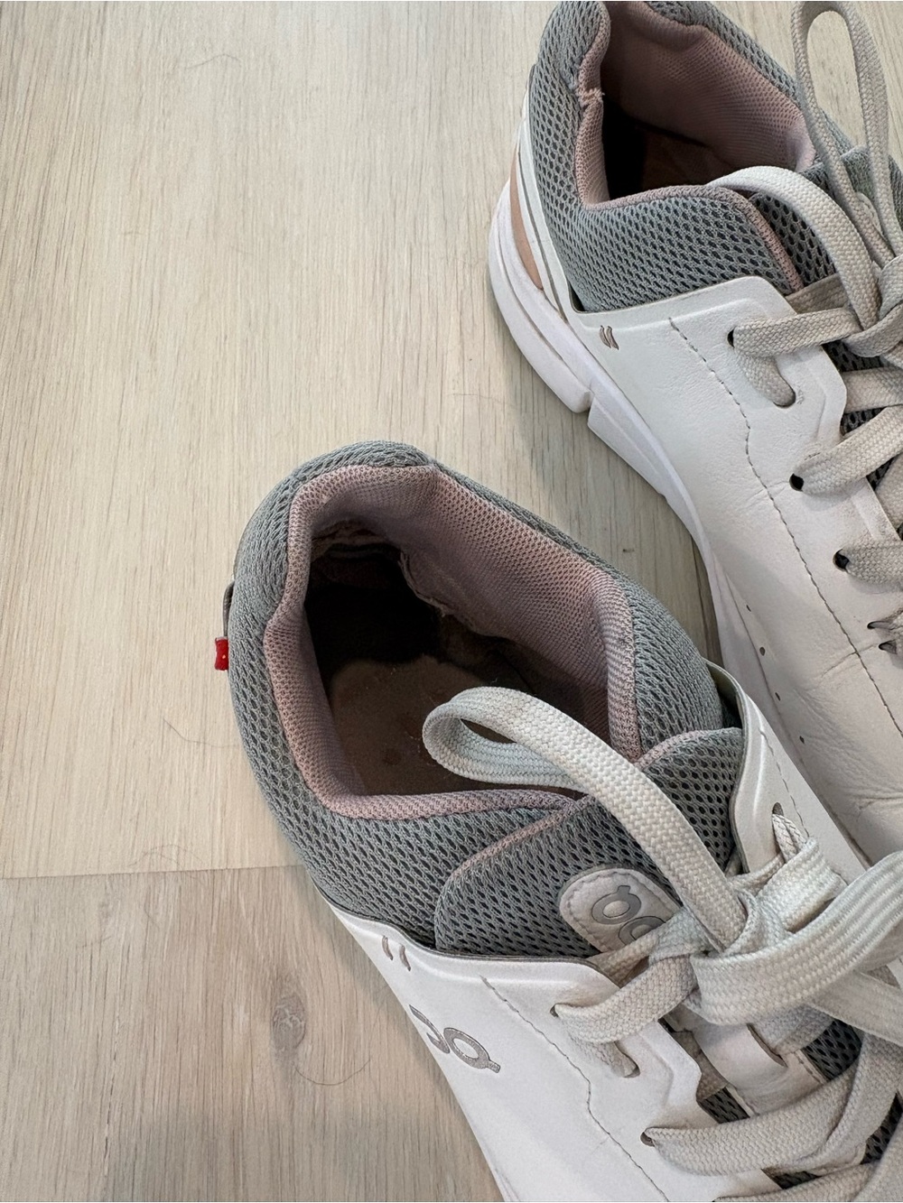 On Running Women’s Low-Top Sneakers in Off-White - Picture 6 of 8